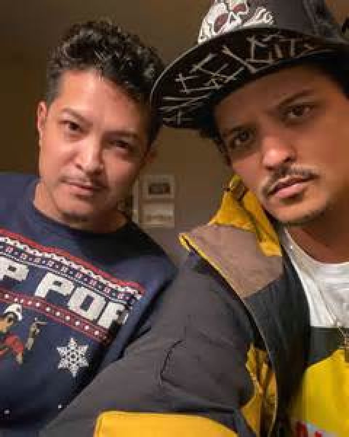 Bruno Mars Twin Brother: Exploring the Life and Legacy of a Musical Legend's Sibling