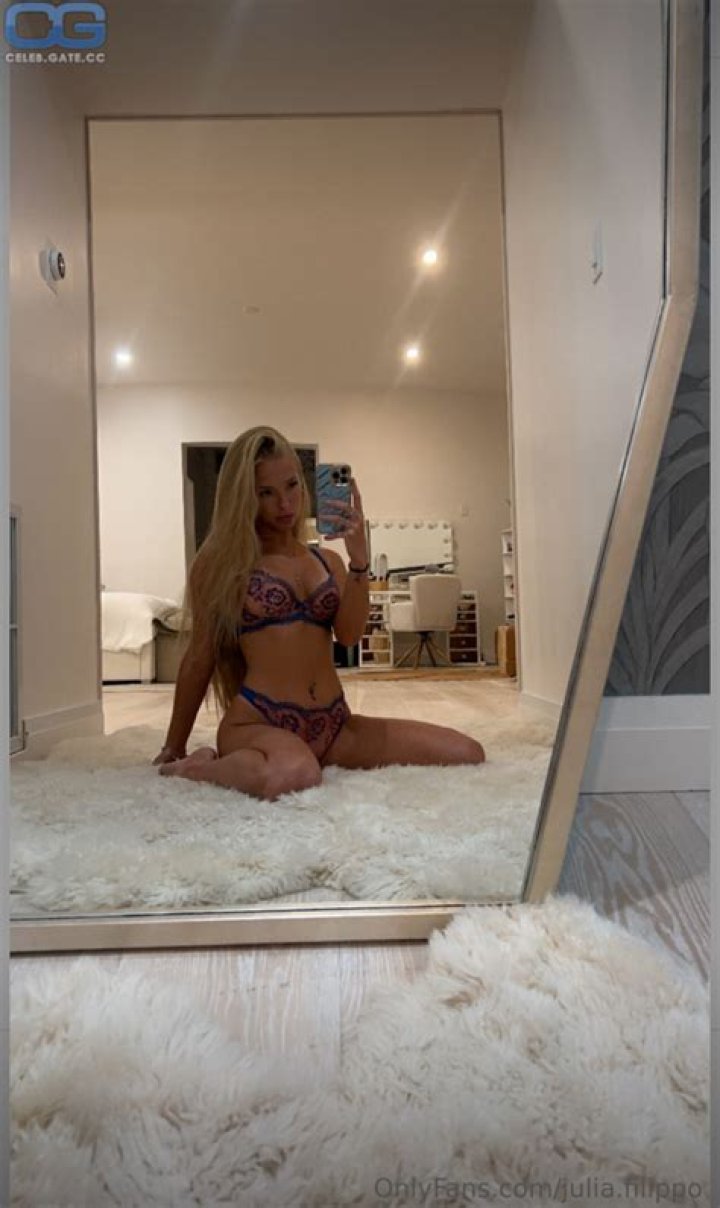 Camilla Ara&uacute;jo Giving Head: The Truth Behind the Viral Phenomenon