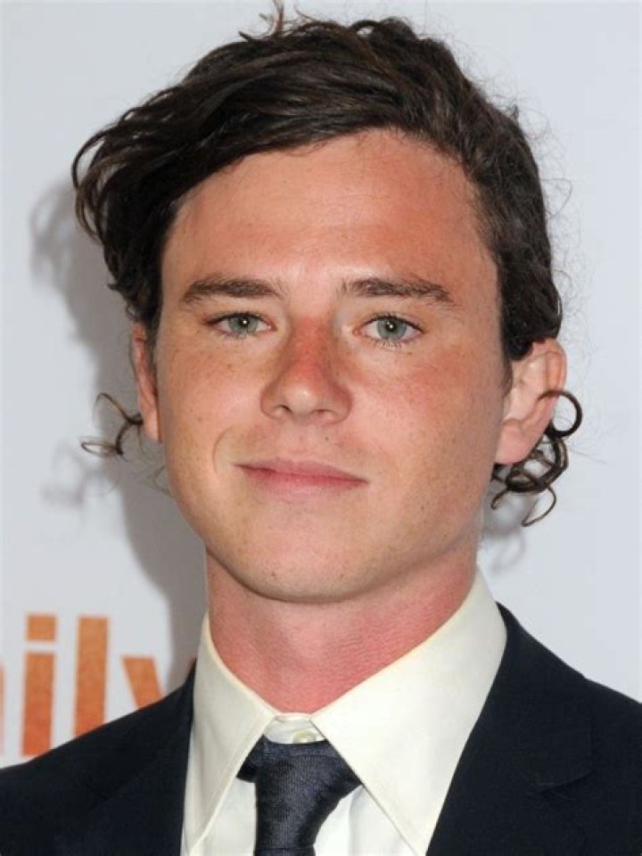 Charlie McDermott: A Rising Star in the Entertainment Industry