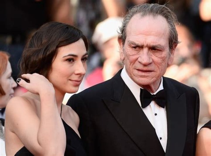 Discovering Young Tommy Lee Jones: A Journey Through His Early Life and Career