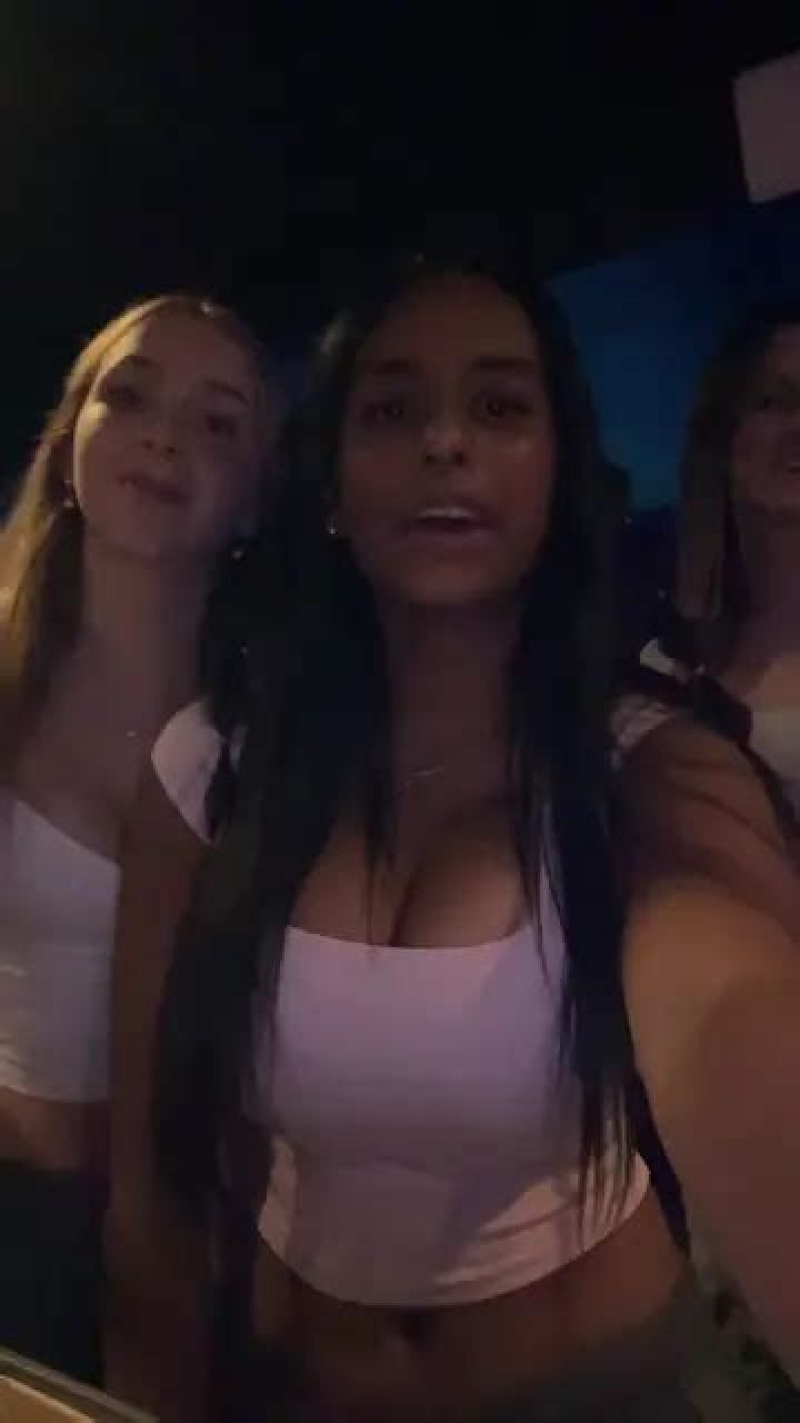 Emily Santtt: A Rising Star in the Spotlight