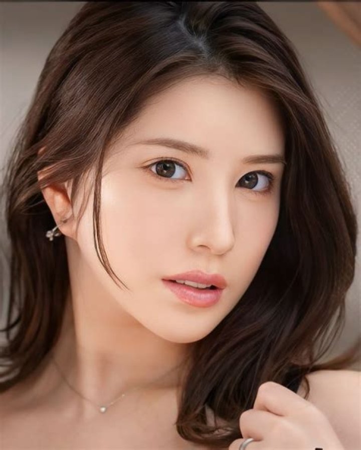 Hiraku Nagi: Unveiling the Rising Star in the World of Entertainment