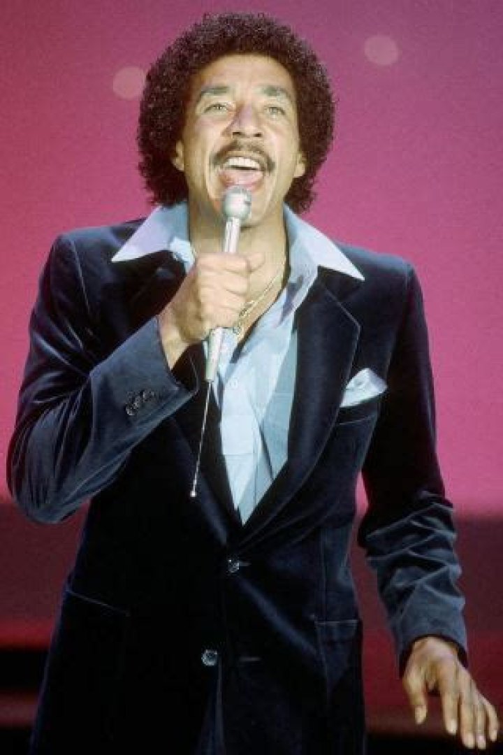 How Tall Is Smokey Robinson: Discover the Iconic Motown Legend's Height and Legacy