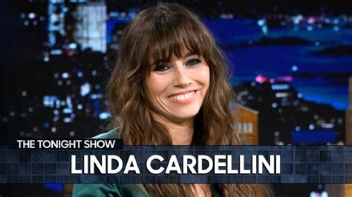 Is Linda Cardellini a Smoker? Exploring Her Lifestyle and Career