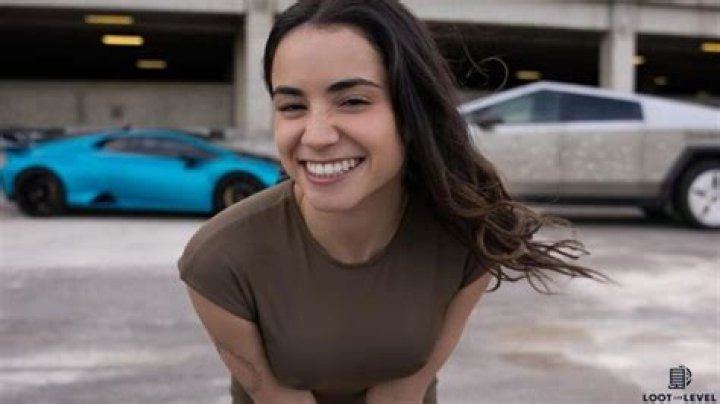 Jameliz S: The Rising Star in the Music Industry