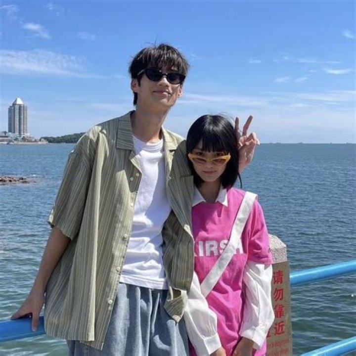 Jiang Zhi Nan Married: A Comprehensive Look Into the Life and Journey of the Renowned Taiwanese Singer