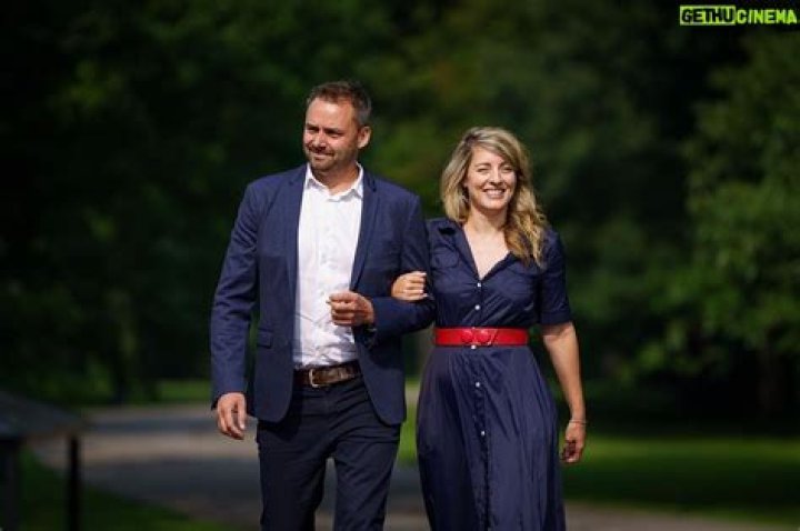 M&eacute;lanie Joly's First Husband: A Comprehensive Look Into Her Early Life and Relationships