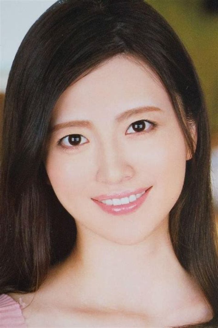 Ririko Konishita: The Rising Star in the Entertainment Industry