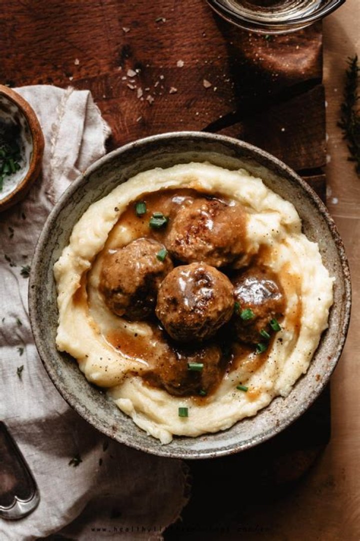 Scrumptious Swedish Meatballs Made Easy: The Ultimate Crockpot Guide
