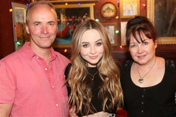 Unveiling The Roots: Who Are Sabrina Carpenter's Parents?
